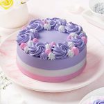 Splendid Rose Cream Chocolate Cake