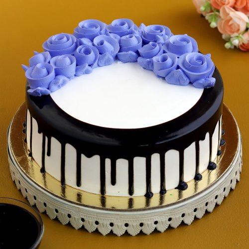 Heavenly Roses Black Forest Cake - Image 2