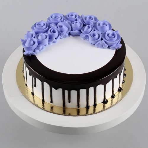 Heavenly Roses Black Forest Cake - Image 3