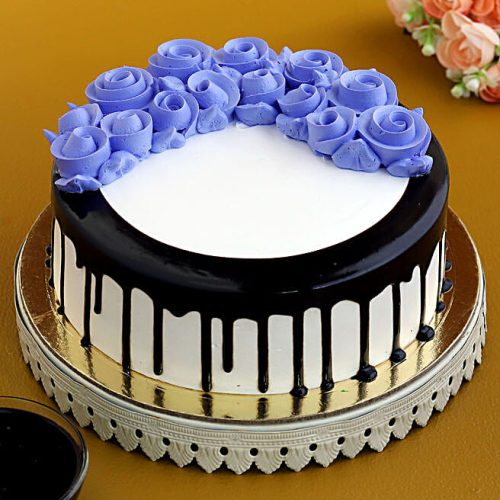 Heavenly Roses Black Forest Cake