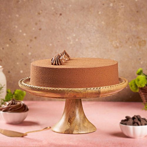 Cosmopolitan Chocolate Gateau Cake - Image 3