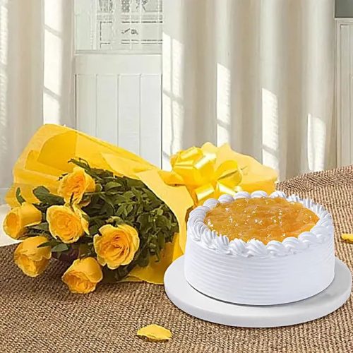 Frosted Vanilla Dream Cream Cake - Image 3