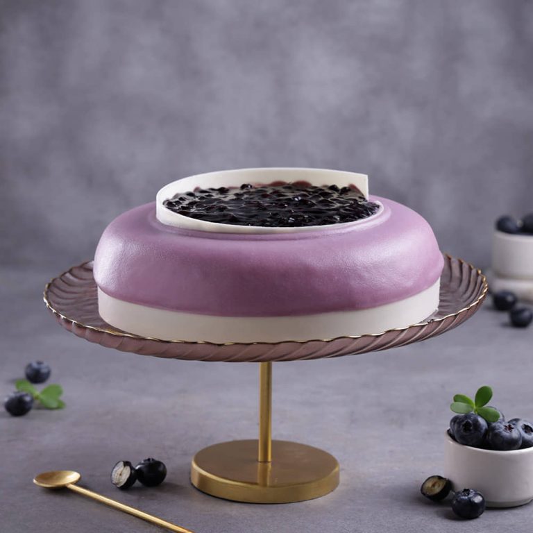 Luxury Blueberry Cream Cake